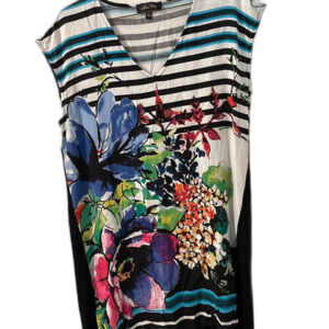 Melissa Paige Women's Multi color floral  MiniDress or Beach coverup Size Medium